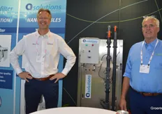 Cees de Haan van Hortispeed is van mening dat opgelost zuurstof naast PH en EC de nieuwe stuurparameter voor waterkwaliteit wordt. Naast hem op de foto: John Oosterveld van Agrozone.
